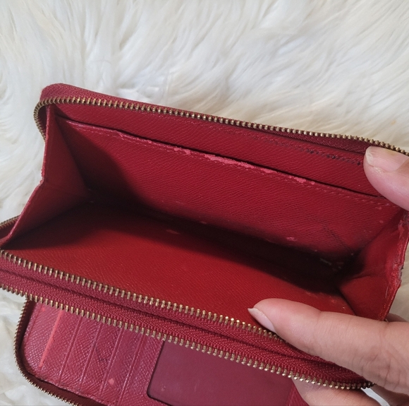 Coach Brown Signature Wristlet. - Picture 9 of 9